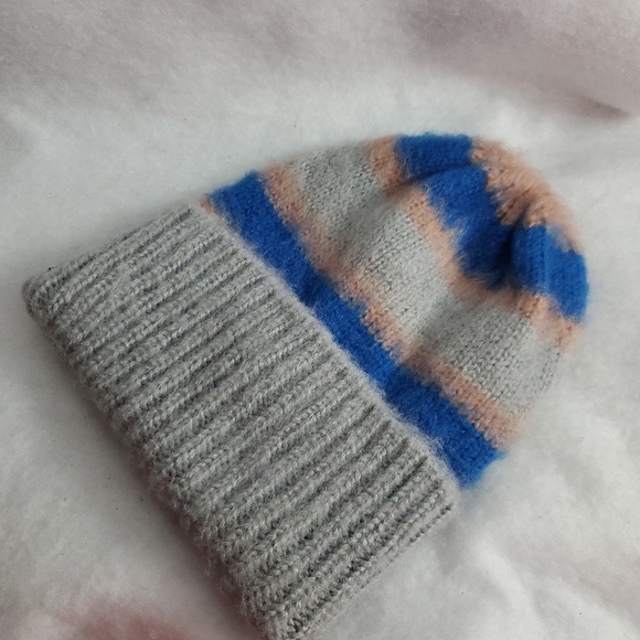The Groove Stripe Beanie In Blue Gray - Picture 4 of 8